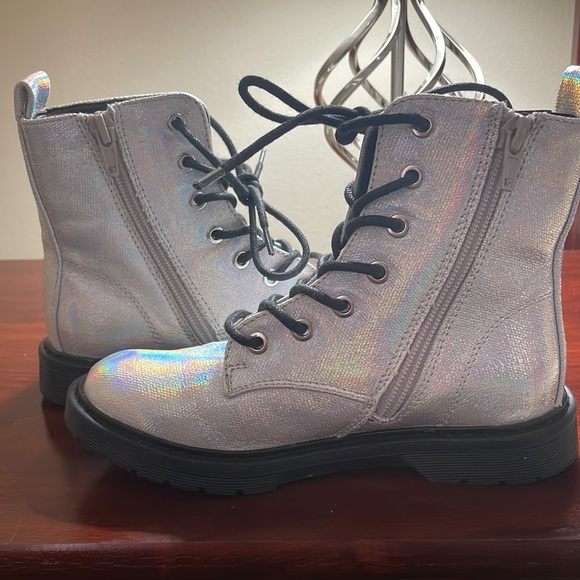 Girls Justice size 13 metallic boots. Never worn. Brand new no box. - Picture 4 of 7